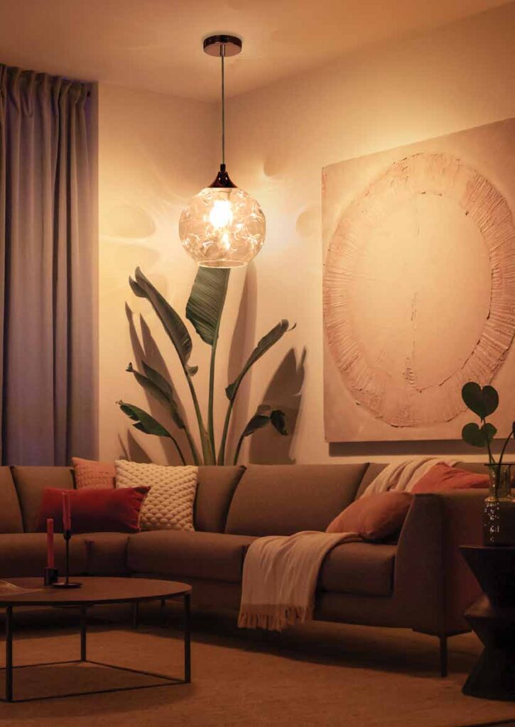 Enhance your homespace with an all-new contemporary collection of marvel pendants. Crafted in superior borosilicate glass and chrome, these pendants emits wonderful light patterns.