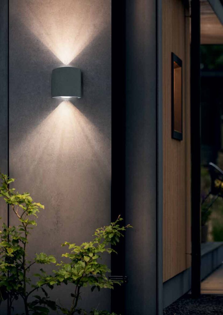 These elegantly designed wall washers are a perfect draw out of the modern design. Soft corners and anthracite colour accentuate the gentle throw of the light in two directions. IP65 rating assures product usage both in interiors as well as exteriors.