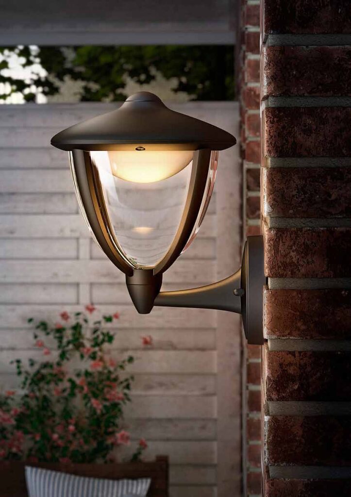 A cube of light in the cradie of durable die-cast Aluminium - this ingenious design casts magical warm white light over pathways and open areas outdoors. The modern design and regular geometric form lends minimalist feel to the product. The unique design coupled with Philips reliability make up for a great outdoor fixture ideal for well-done contemporary houses and lawns.